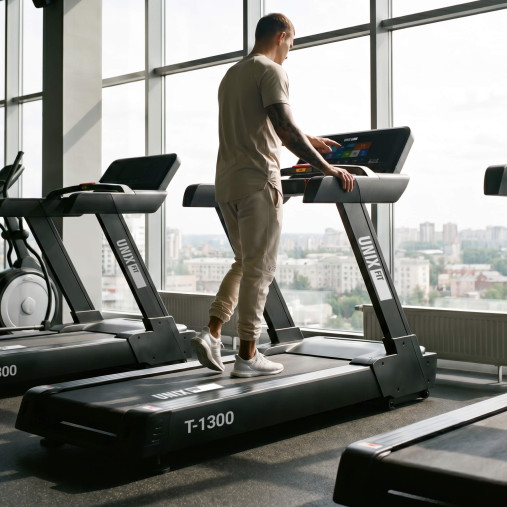 Беговая дорожка UNIX Fit T-1300 PRO (10,1" TFT) Беговая дорожка UNIX Fit T-1300 PRO (10,1" TFT)